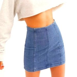 Free People Stretchy Denim Mini Skirt in Blue Size 6